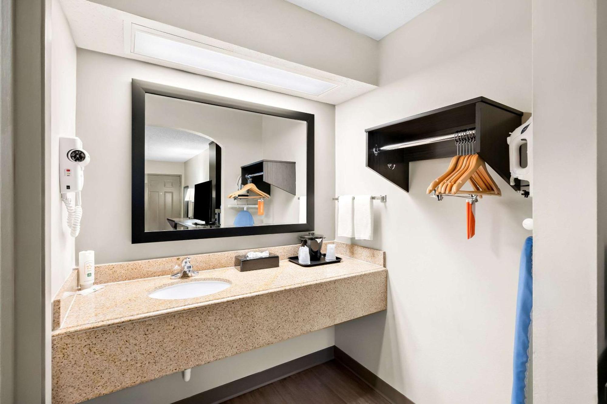 Quality Inn & Suites Monticello Kültér fotó